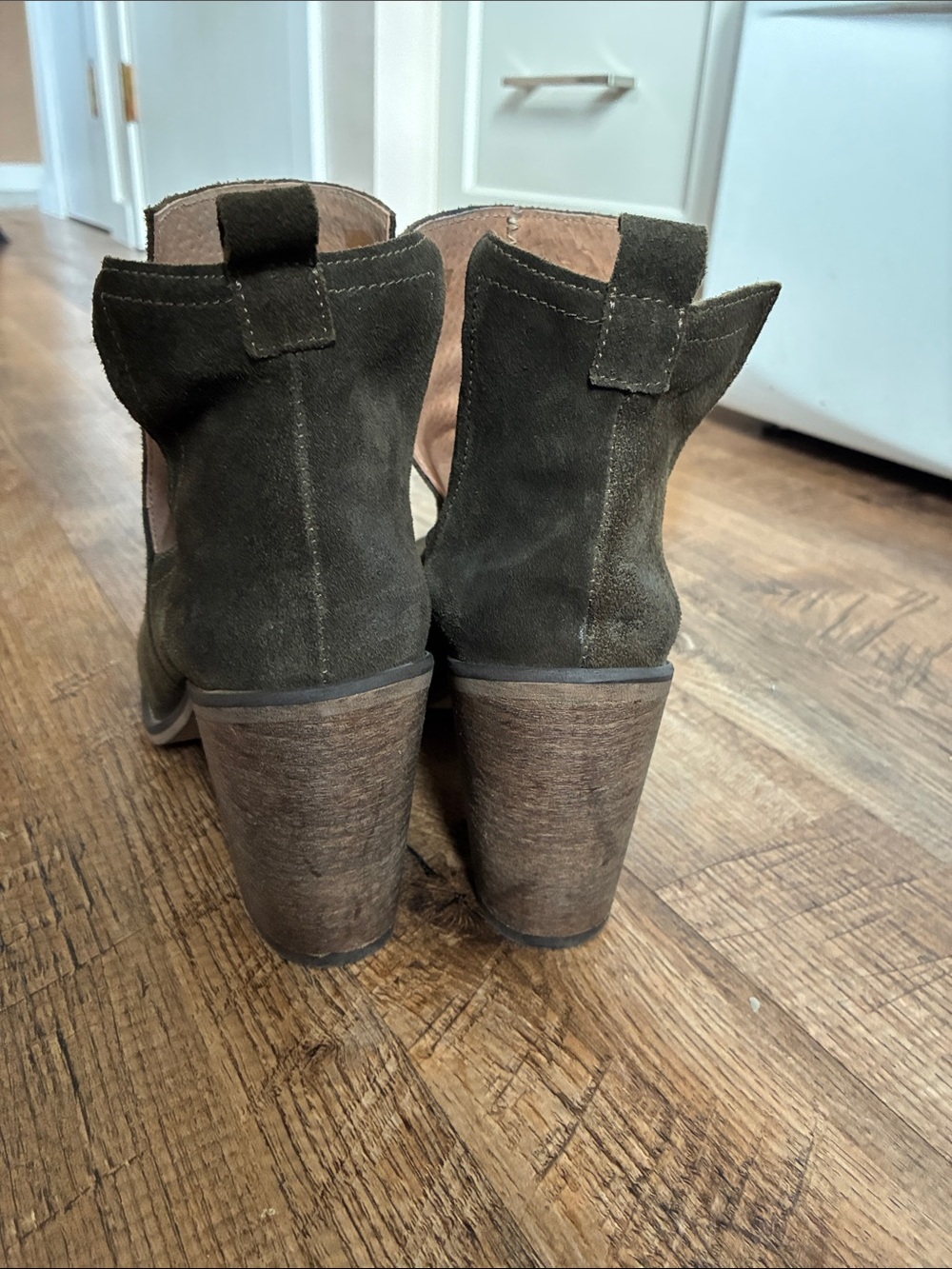 Rebels Olive Green Suede Boots with Stacked Heel - Picture 3 of 9